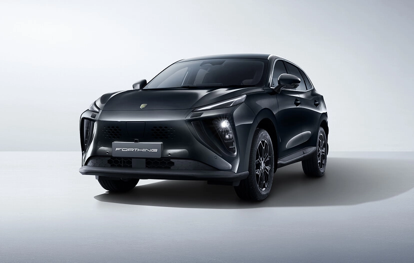 Forthing Black 20° Left Front 1